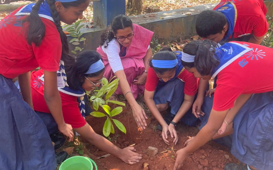 Community Organizations Unite to Honour Saalumarada Thimmakka with Tree Planting Drive at MSEZ Colony Park